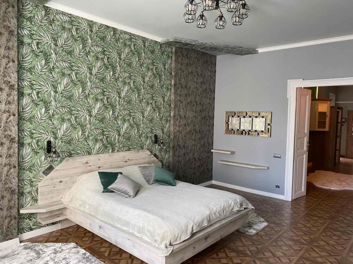 Apartment On Balabana Street 利沃夫 外观 照片