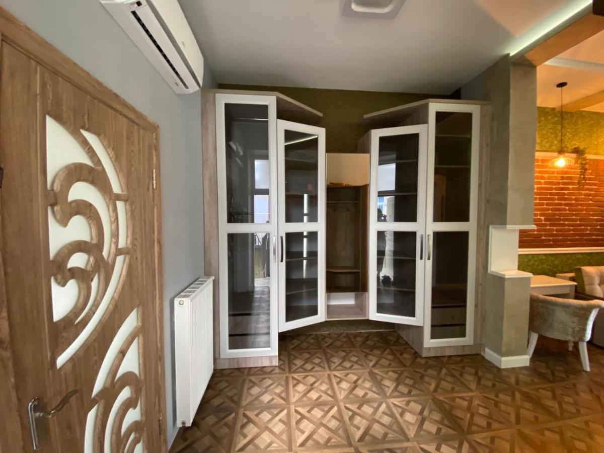 Apartment On Balabana Street 利沃夫 外观 照片