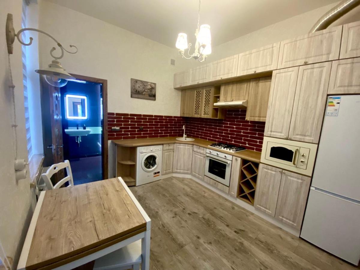 Apartment On Balabana Street 利沃夫 外观 照片